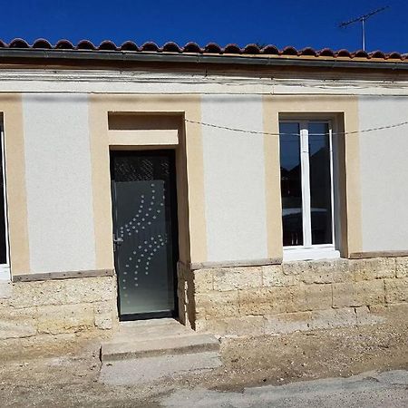 Maison Classee 2 Etoiles En Plein Coeur De Margaux Vila Exterior foto