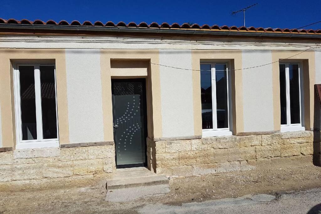 Maison Classee 2 Etoiles En Plein Coeur De Margaux Vila Exterior foto
